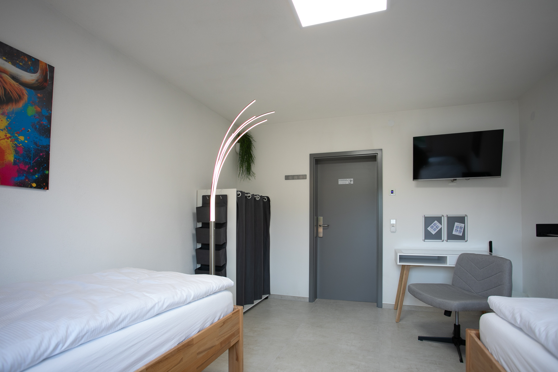Double room with bathroom/toilet area on the floor - Image 3